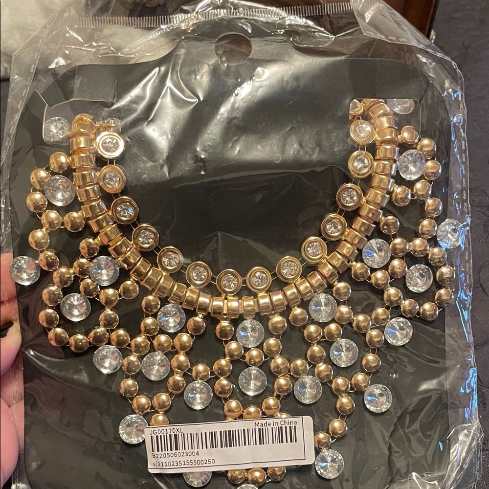 Elegant Gold and Silver Statement Necklace